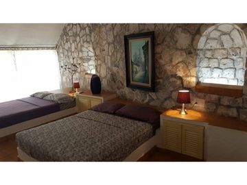 CASA EN VENTA A ORILLA DEL LAGO 
