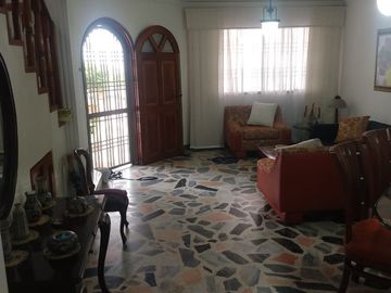 casa en venta en barrio blanco. Cod V10609