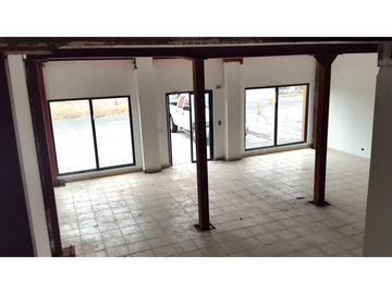 SE VENDE LOCAL CERCA DE VIA ESPAÑA PLANTA BAJA