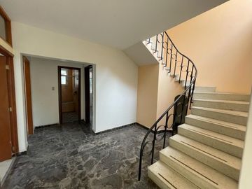Se vende casa para remodelar en el Miraval