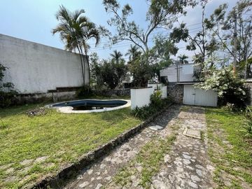 Se vende casa para remodelar en el Miraval