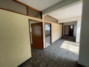 Se vende casa para remodelar en el Miraval