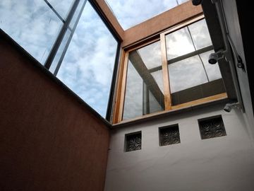 Se vende casa para remodelar en el Miraval