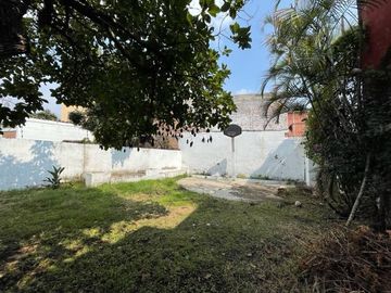 Se vende casa para remodelar en el Miraval
