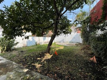 Se vende casa para remodelar en el Miraval