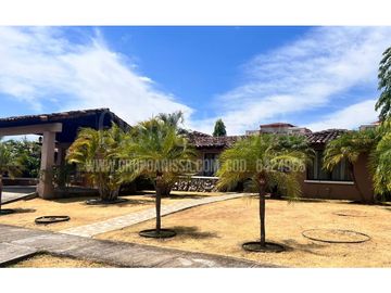 Oportunidad! Se Vende Hermosa Casa en Cubitá, Chitré