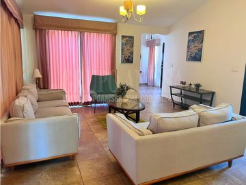 Oportunidad! Se Vende Hermosa Casa en Cubitá, Chitré