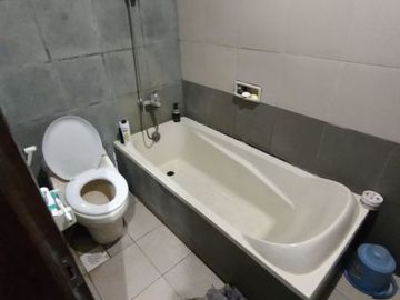 Rumah Margawangi Margacinta Cijawura Hilir di Buahbatu Bandung strategis bebas banjir