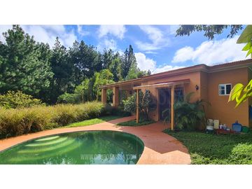 Oportunidad! Se Vende Hermosa Casa de Montaña en Altos del Maria
