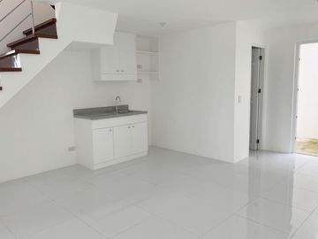 Colorful 3 Bedroom House in Pontefino Estates