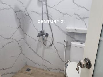 Rumah Modern 2 Lantai Semi Furnished Di Jakarta Timur