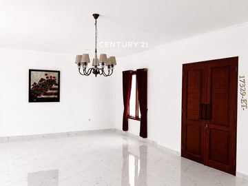 Dijual Rumah Asri Ada Taman Di Depan Dan Belakang Rumah Di Cinere