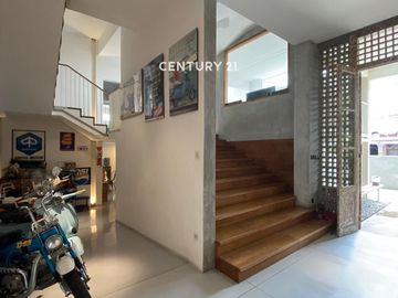 RUMAH DI KAYU PUTIH PULO MAS SEMI FURNISHED POSISI HOEK DESIGNE