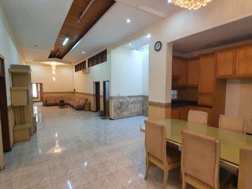 Rumah Tengah Kota Jl Imam Bonjol Surabaya Dijual