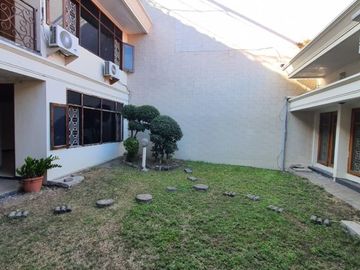 Rumah Tengah Kota Jl Imam Bonjol Surabaya Dijual