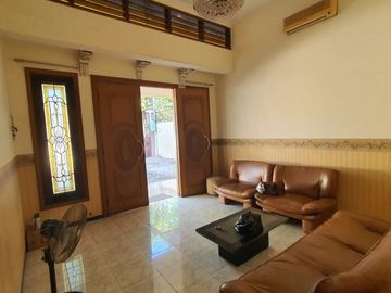 Rumah Tengah Kota Jl Imam Bonjol Surabaya Dijual