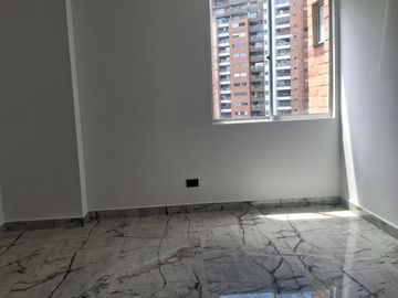 apartamento en arriendo en loma del esmeraldal. Cod A9433954