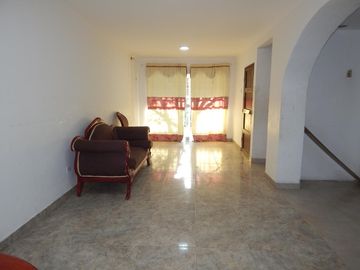 casa en venta en los robles. Cod V89126