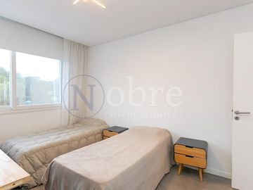 VENTA ESPECTACULAR CASA 5 AMBIENTES EN BARRIO PRIVADO LOS PATRICIOS SAN ISIDRO
