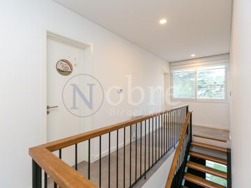 VENTA ESPECTACULAR CASA 5 AMBIENTES EN BARRIO PRIVADO LOS PATRICIOS SAN ISIDRO