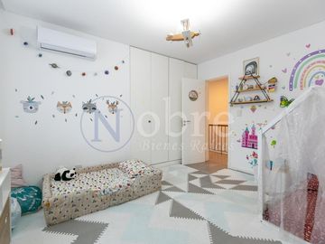 VENTA ESPECTACULAR CASA 5 AMBIENTES EN BARRIO PRIVADO LOS PATRICIOS SAN ISIDRO