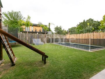 VENTA ESPECTACULAR CASA 5 AMBIENTES EN BARRIO PRIVADO LOS PATRICIOS SAN ISIDRO