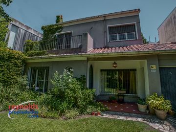 Casa en Venta  - Olivos-Vias/Maipu