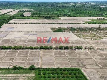 🚜 ¡Oportunidad Única para Inversionistas y Agricultores! 🌾

Descubra el potencial de este extenso terreno agrícola de 109.50 hectáreas situado en el