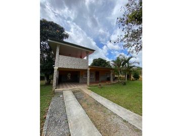 VENDO CASA EN POTRERILLOS CON AREA DE BAR