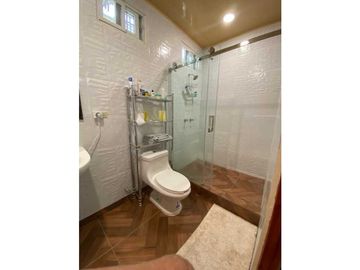 VENDO CASA EN POTRERILLOS CON AREA DE BAR