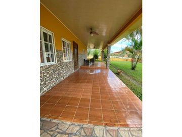 VENDO CASA EN POTRERILLOS CON AREA DE BAR