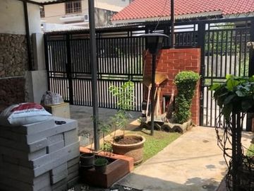 Dijual Rumah Jalan Shangrila II Pertukangan Selatan Kebayoran Lama Jakarta Selatan Bagus Lokasi Nyaman Terawat Siap Huni