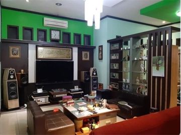 DIJUAL RUMAH KOKOH TERAWAT STRATEGIS DI BINTARA JAYA BEKASI BARAT