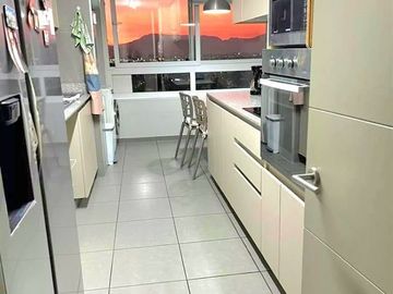 Departamento en venta de 4 dorm. en San Miguel