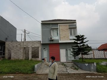 Rumah Minimalis 2 Lantai dekat Stasiun Cilebut dan Fasilitas Umum lainnya