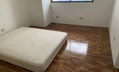 241 sqm 4BR, 2 car park El Jardin Del Presidente 1 Penthouse Unit