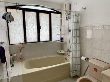 241 sqm 4BR, 2 car park El Jardin Del Presidente 1 Penthouse Unit