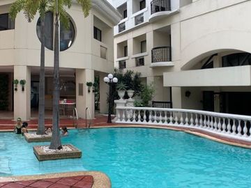 241 sqm 4BR, 2 car park El Jardin Del Presidente 1 Penthouse Unit