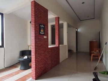 Dijual Rumah Cocok untuk Usaha Cafe di Buring Malang Kota