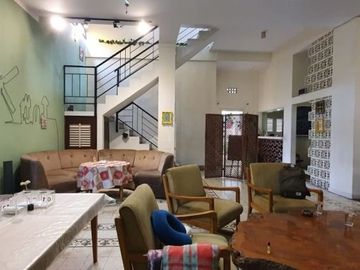 Dijual Rumah Cocok untuk Usaha Cafe di Buring Malang Kota