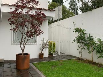 CASA EN VENTA ZONA RECTA A CHOLULA IDEAL PARA CONSULTORIO U OFICINA