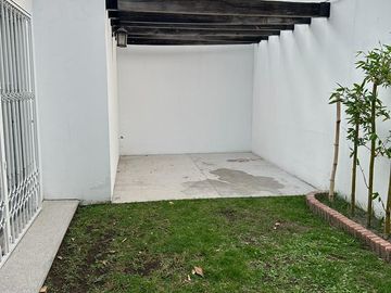 CASA EN VENTA ZONA RECTA A CHOLULA IDEAL PARA CONSULTORIO U OFICINA