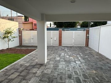 CASA EN VENTA ZONA RECTA A CHOLULA IDEAL PARA CONSULTORIO U OFICINA