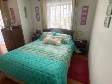 Casa en Venta en Cuatro poniente con Glorias Navales.