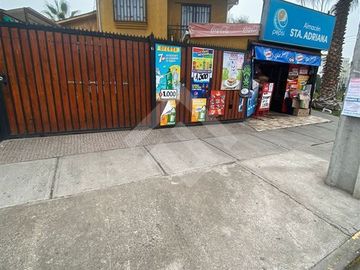 Casa en Venta en Cuatro poniente con Glorias Navales.