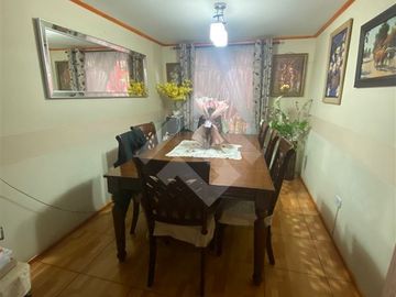 Casa en Venta en Cuatro poniente con Glorias Navales.