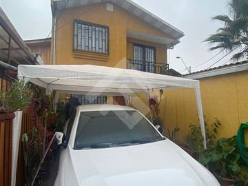 Casa en Venta en Cuatro poniente con Glorias Navales.