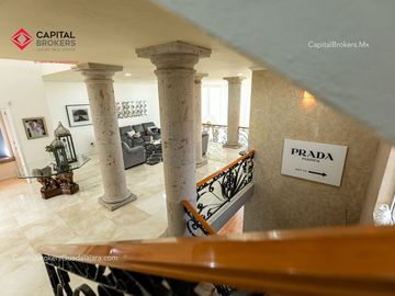 Casa Panorámica en coto de Lujo con Alberca en venta bugambilias palomar sur