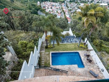 Casa Panorámica en coto de Lujo con Alberca en venta bugambilias palomar sur