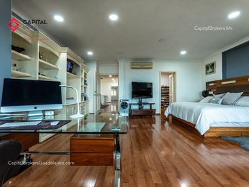 Casa Panorámica en coto de Lujo con Alberca en venta bugambilias palomar sur